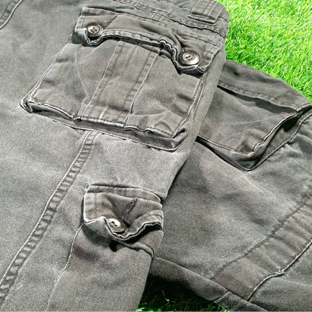 Modern side pockets matchstick cargo pants - Picture 3 of 4